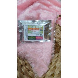 Murungai ilia curnam (Moringa leaf powder)